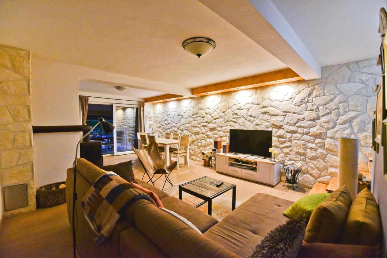 Holiday Home Taras Smilcic Exterior foto